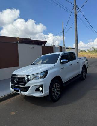 TOYOTA HILUX 2.8 SRV 4X4 CD 16V DIESEL 4P AUTOMÁTICO
